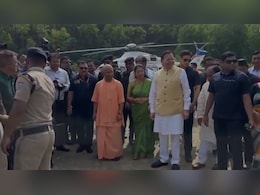 पैतृक गांव पहुंचे CM योगी: 'पहाड़ के लाल' के स्&zwj;वागत में उमड़ा जनसैलाब, मंदिर प्राण प्रतिष्ठा में हुए शामिल