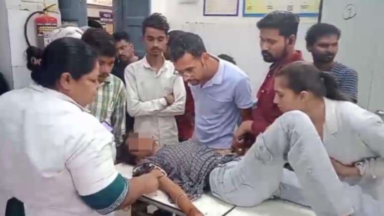 हाथ पर 'बाबू' और मोबाइल नंबर लिखकर युवती ने फ्लाईओवर से लगाई छलांग, मौके से भागने वाला युवक कौन था?
