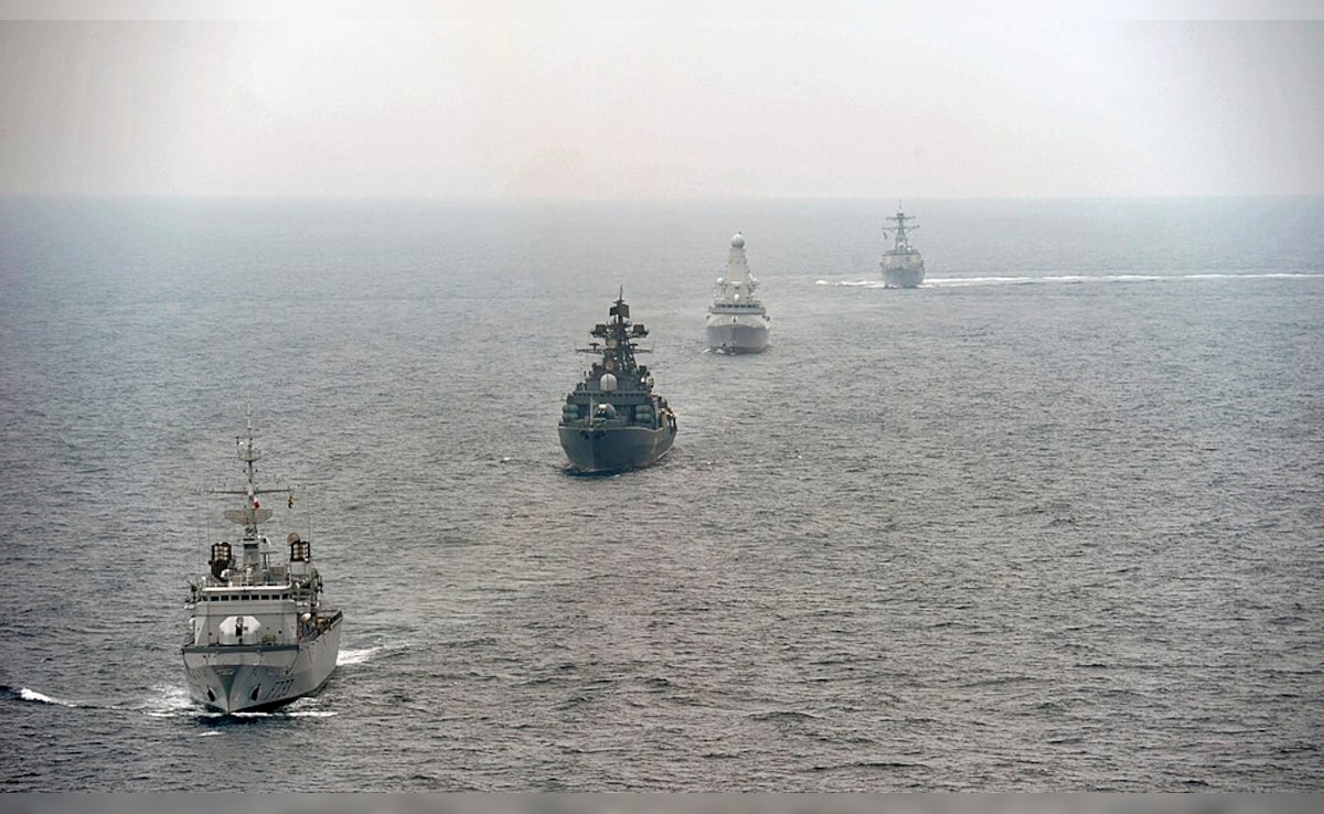 'Very Profitable Business': Trump Says US Navy Acting 'Like Pirates' Amid Hormuz Tensions