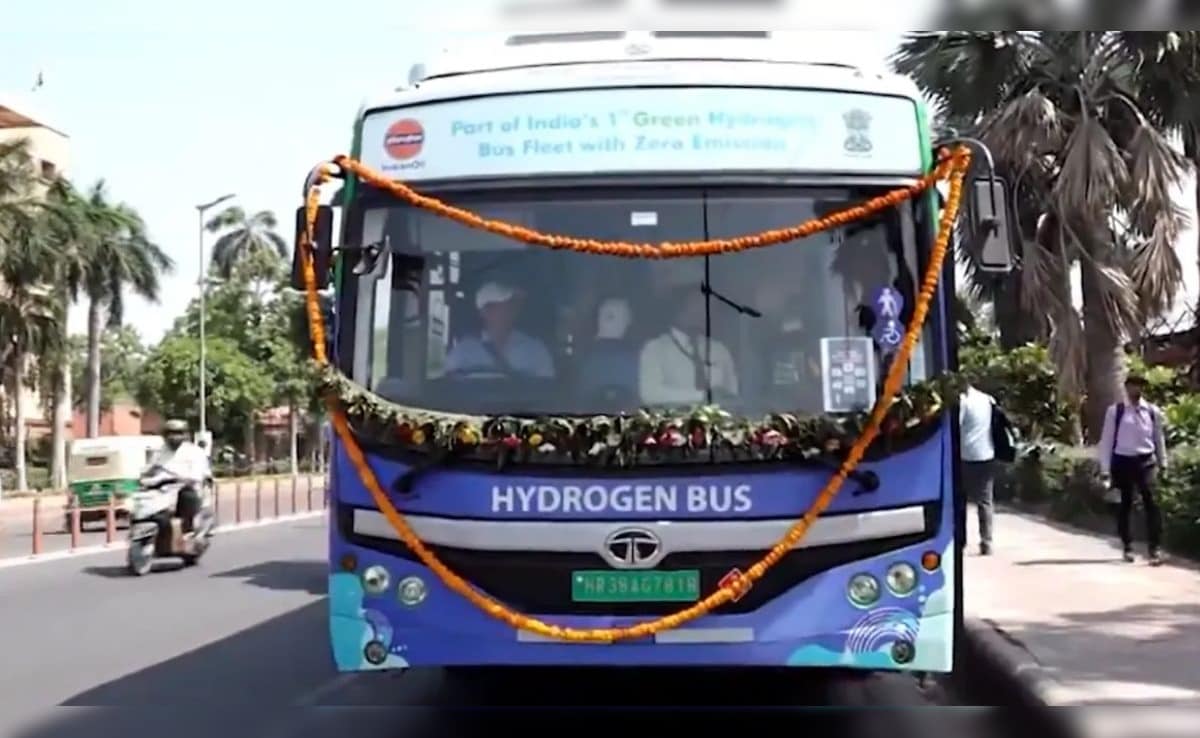 हाइड्रोजन बसें कैसे करेंगी काम? जानिए सीएनजी से कितनी अलग हैं और इसके फायदे — WellsTrack