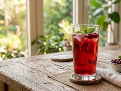 Study Says Cranberry Juice Can Help Antibiotics Fight Urinary Infections