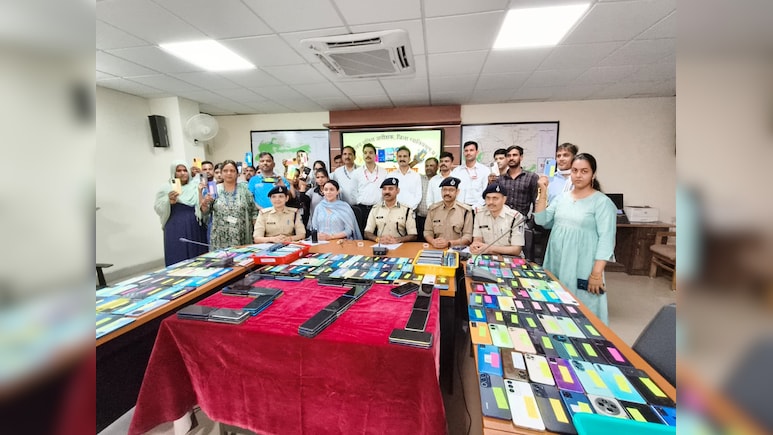 CEIR पोर्टल से देशभर से 571 मोबाइल खोजे, करोड़ों की संपत्ति लौटाई; ग्वालियर साइबर सेल की बड़ी सफलता