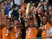 Emotional Hull Celebrate Incredible Promotion To Premier League