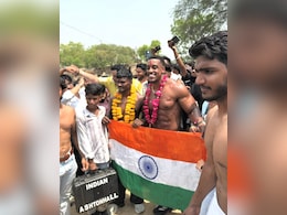 इंडियन Ashton Hall के मुरीद हुए अमेरिकी फिटनेस स्टार एशटन हॉल; दोस्त से मिलने US से ग्वालियर पहुंचे
