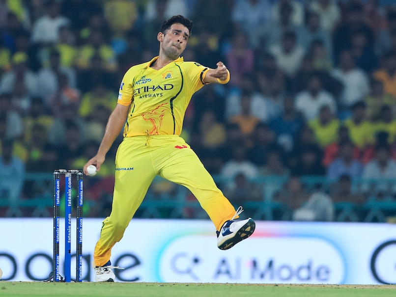 "Everyone Makes Mistakes": Ravi Shastri Backs CSK pacer Anshul Kamboj After Horrific Outing