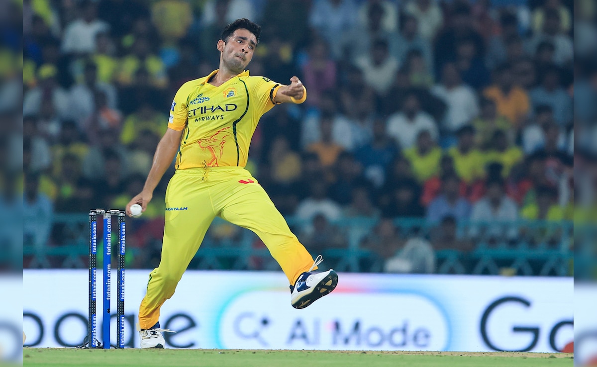 "Everyone Makes Mistakes": Ravi Shastri Backs CSK pacer Anshul Kamboj After Horrific Outing