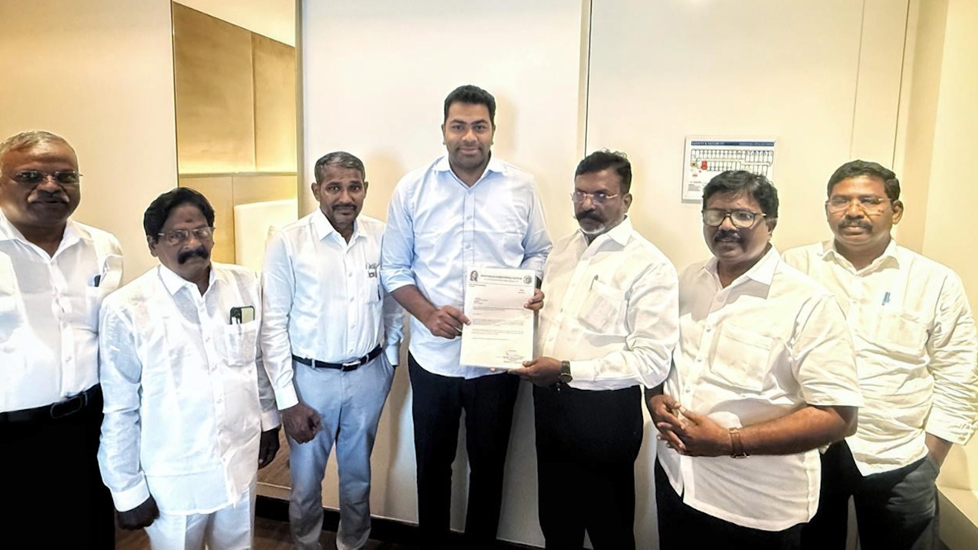 Vijay's Numbers Nightmare Ends, VCK Extends Unconditional Support