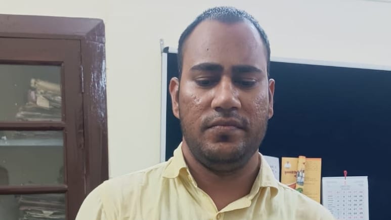 ACB Action: राज्य बीमा विभाग के सीनियर असिस्टेंट ने की 150000 रुपये घूस की डील, 100000 रुपये लेते गिरफ्तार