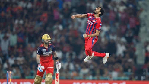 Virat Wicket VIDEO: अचूक टप्पा, सुसाट स्पीड अन् दांडी गूल; प्रिन्सचा मॅजिकल बॉल पाहून किंग कोहलीही थक्क!