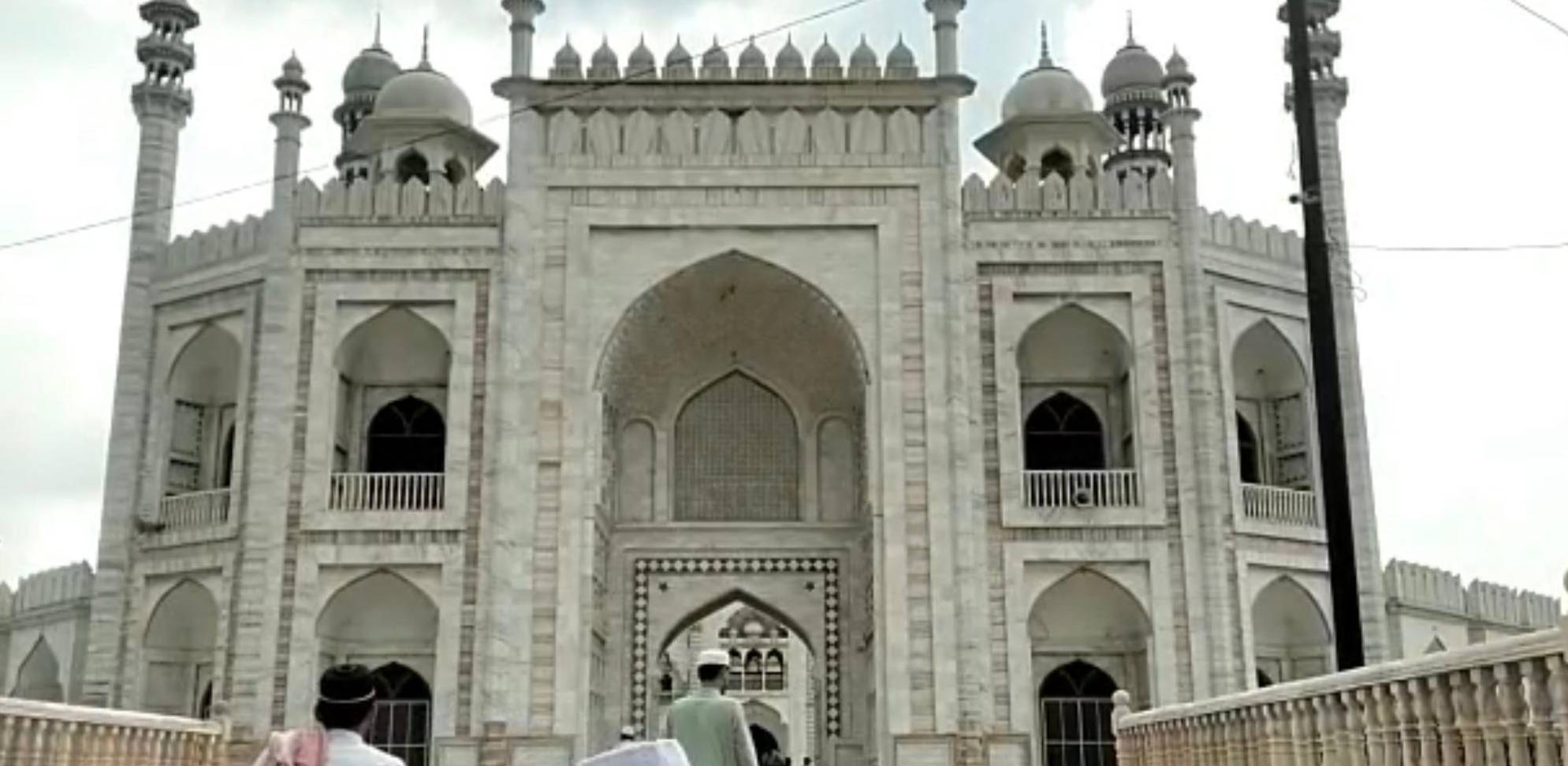 देवबंद में मस्जिद के नीचे शिव मंदिर होने का दावा, हिंदू संगठन के नेता बोले- शिवलिंग नहीं मिला तो फांसी दे देना