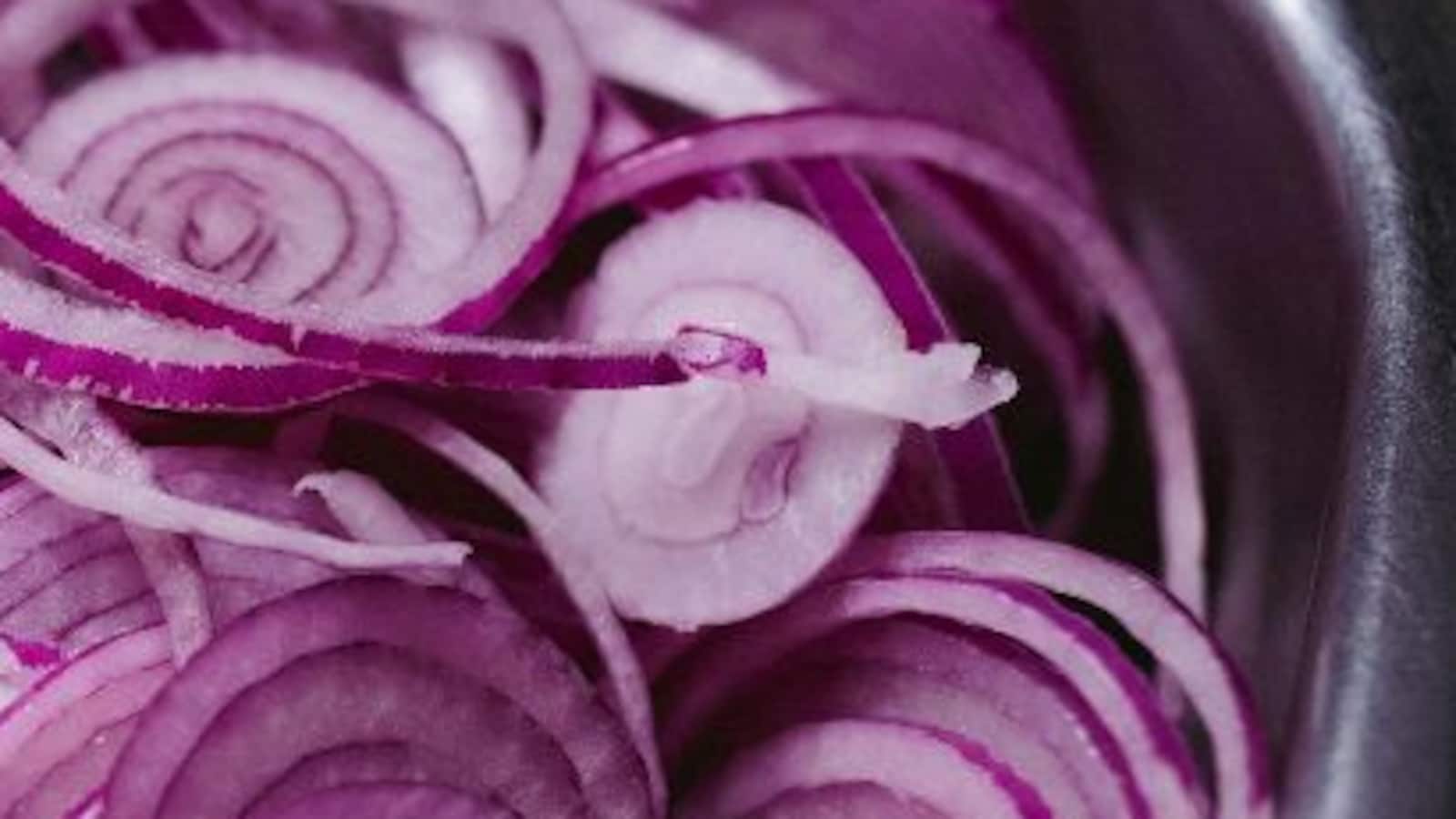 Heatwave Alert: Should You Avoid Eating Raw Onions In Extreme Heat?