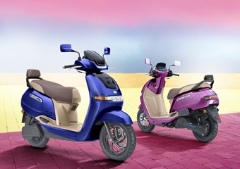 सिंगल चार्ज में 175KM रेंज वाला TVS iQube S 4.7kWh इलेक्ट्रिक स्कूटर लॉन्च, जानें फीचर्स