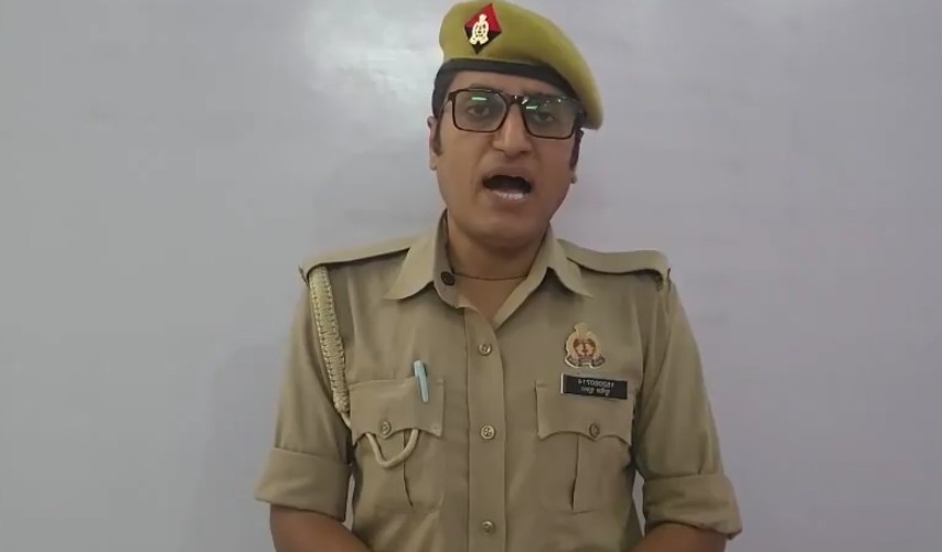 योगी जी ध्यान दीजिए...आवास और पुलिस लाइन की बदतर हालत पर सिपाही सुनील की यूपी CM से गुहार
