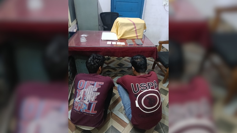 फर्जी DL रैकेट का भंडाफोड़: RTO के पीछे 2500 में बनते थे नकली ड्राइविंग लाइसेंस, भिंड में दो आरोपी गिरफ्तार