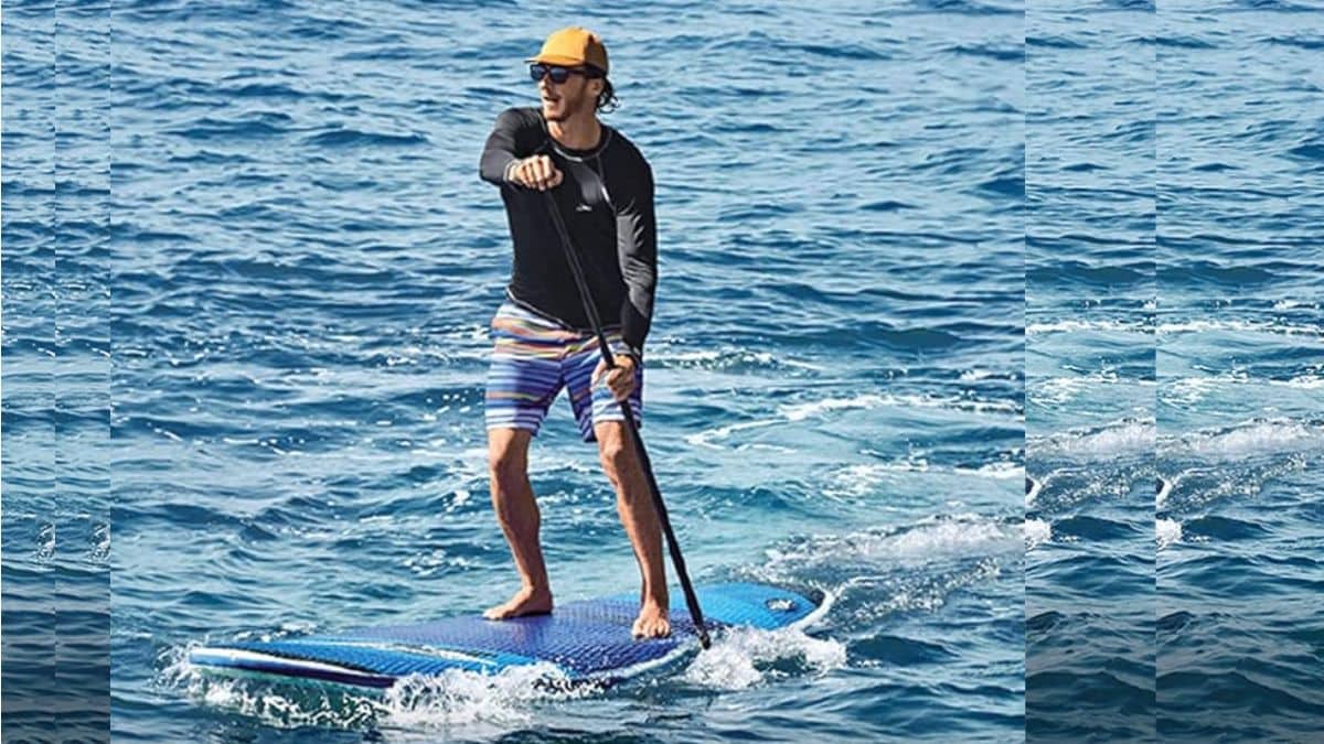 5 best rash guards for beach trips under ₹5,000: Find the best on Amazon now. 5 best rash guards for beach trips under ₹5,000: Find the best on Amazon now.