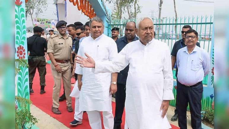 'शाम में आइए और एक-एक चीज बताइए..' : जब पटना में अचानक उप मुख्यमंत्री के घर पहुंच गए नीतीश कुमार