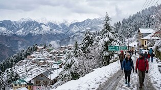 Himachal Pradesh Weather: मई की गर्मी में भी कांप रहे हैं लोग, शिमला मनाली से ज्यादा हुआ ठंडा, बर्फबारी का ऑरेंज अलर्ट जारी