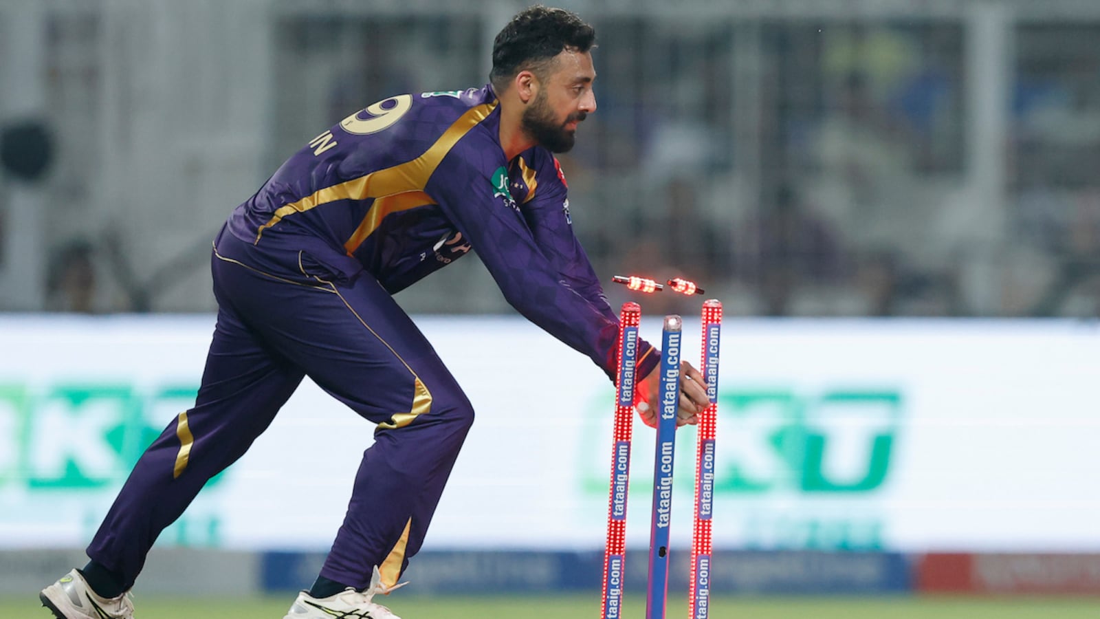 KKR Break Silence On Varun Chakravarthy Playing IPL 2026 Despite Hairline Fracture Injury