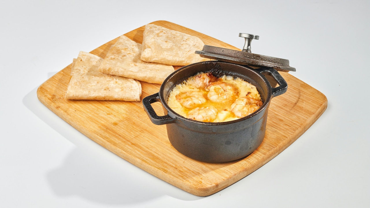 Steel Casseroles Vs Insulated Plastic Models That Keep Hot Food Longer; Steel Casseroles Vs Insulated Plastic Models That Keep Hot Food Longer;