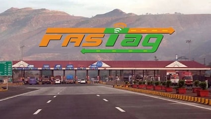 टोल मुक्त गाड़ियों के लिए सरकार कर रही नया FASTag लाने की तैयारी, जानिए इसमें क्या होगा खास