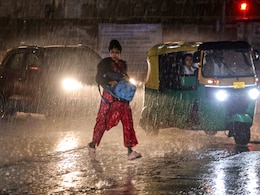 दिल्ली-NCR में मौसम ने ली करवट, आंधी-तूफान के साथ हुई बारिश ने नौतपा की निकाली हवा