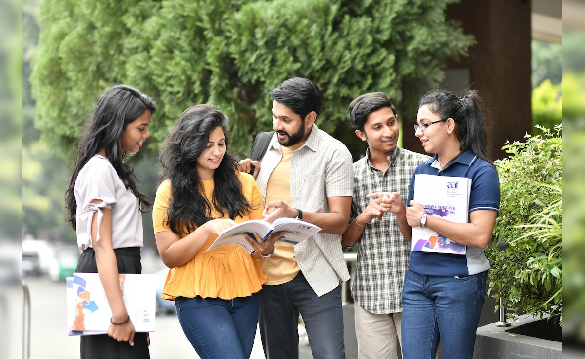 Engineering के लिए ये हैं भारत के टॉप-10 कॉलेज, 12वीं के बाद ऐसे मिलेगा एडमिशन, जानिए फुल प्रोसेस — WellsTrack