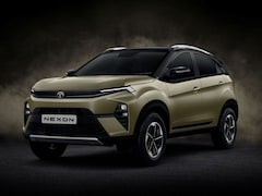 Tata Nexon बनी भारत की पहली कॉम्पैक्ट SUV, जिसमें मिल रहा है फुल-साइज पैनोरमिक सनरूफ