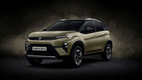 Tata Nexon बनी भारत की पहली कॉम्पैक्ट SUV, जिसमें मिल रहा है फुल-साइज पैनोरमिक सनरूफ