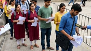 NEET UG 2026 Live Updates: कल है नीट परीक्षा, भूलकर भी न पहनें ये चीजें, वरना एंट्री मिलना मुश्किल!