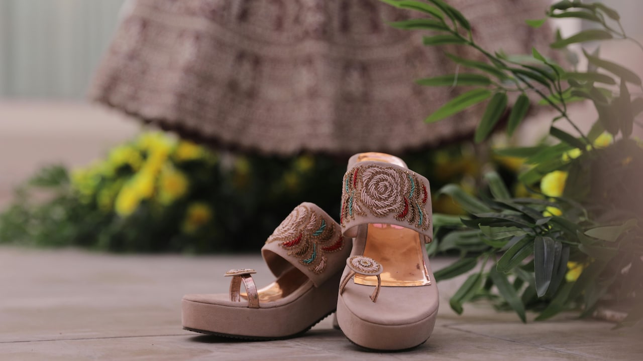 Toe Ring Slippers Vs Kolhapuri Flats: Which One Actually Works With Shararas? Toe Ring Slippers Vs Kolhapuri Flats: Which One Actually Works With Shararas?