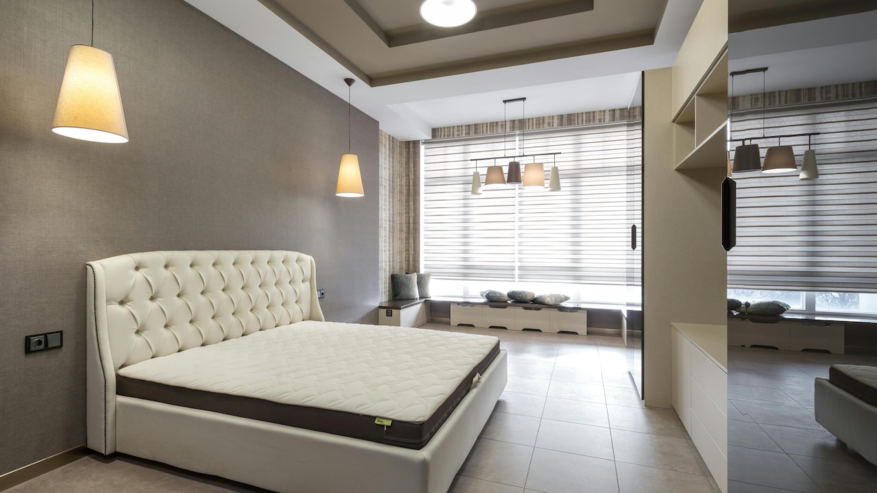 Common reasons that cause budget mattresses to deflate easily