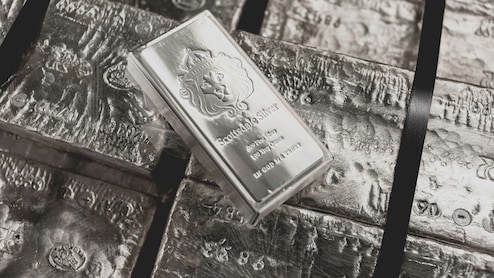 Silver Holds On To Gains Despite Renewed US-Iran Tensions. $85 In Reach? What Analysts Say