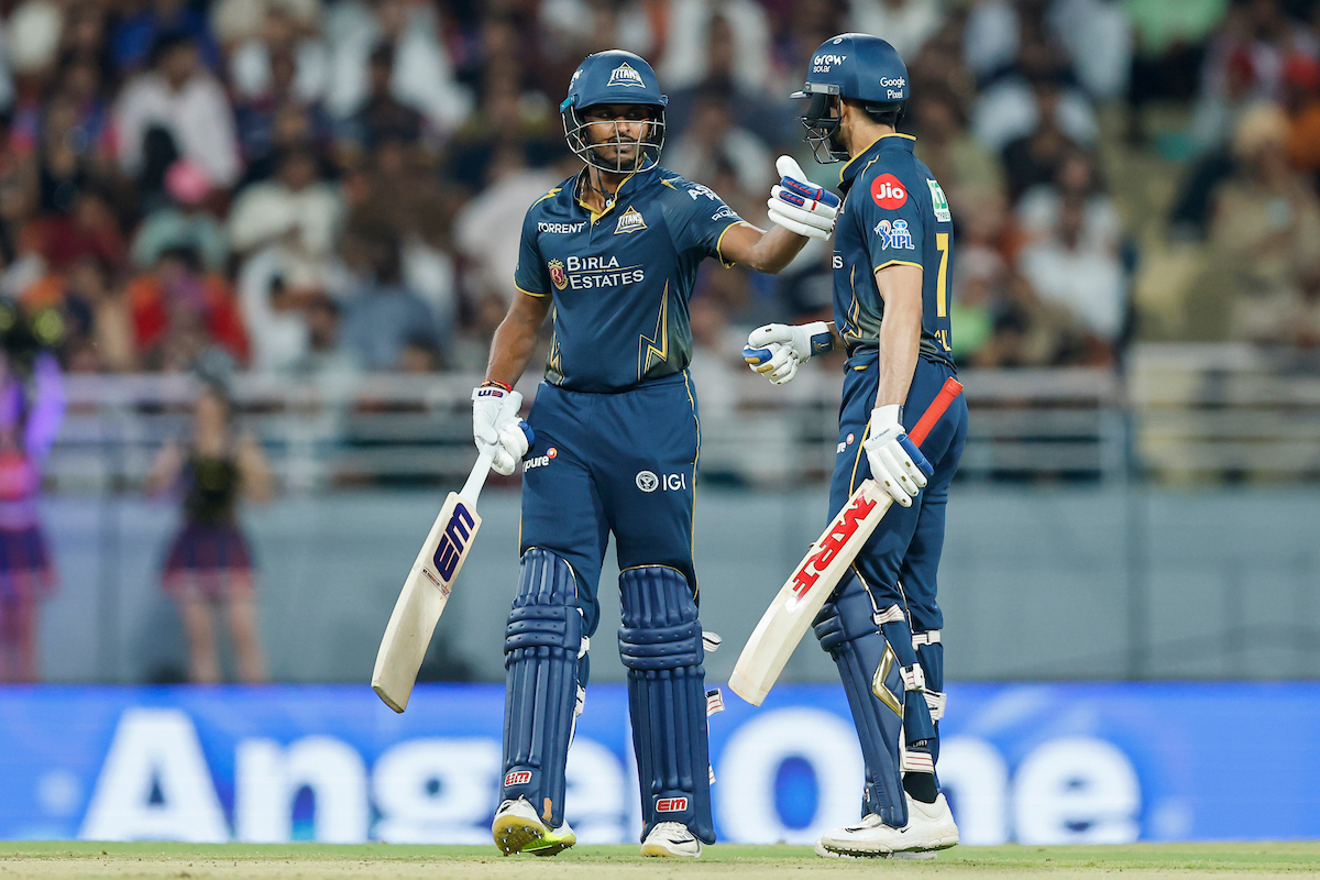 RCB vs GT LIVE Score: 2.2 ओवर: गुजरात टाइटंस 22/1  फाइनल में फ्लॉप हुए गिल-सुदर्शन, गुजरात ने 26 पर गंवाए दो विकेट, वैभव का ऑरेज कैप पक्का