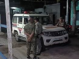 बिहार: ब्यूटी पार्लर में घुसकर पति ने पत्नी पर कैंची से किए ताबड़तोड़ वार, CCTV में कैद हुई खौफनाक वारदात