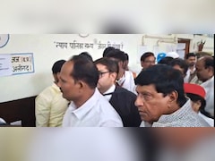 राज्यसभा सांसद रामजीलाल सुमन ने कोर्ट में किया सरेंडर, 15 साल पुराने मामले में जारी हुआ था गैर-जमानती वारंट