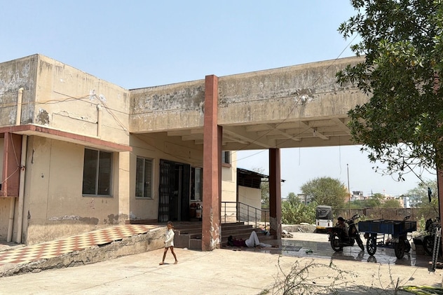 9 साल से बंद जबलपुर एग्जीबिशन सेंटर, करोड़ों की परियोजना खंडहर में तब्दील; विकास की जगह बर्बादी!