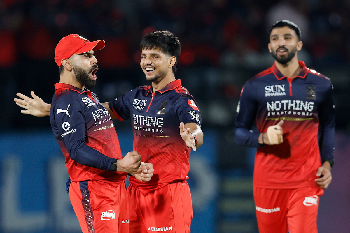 Kohli Grabs Superb Running Catch; RCB On Verge Of Historic Win