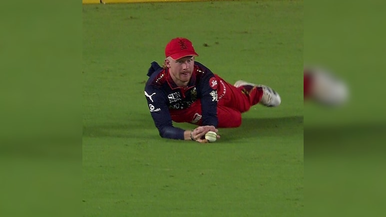 IPL 2026 Final: Sundar Survives After Cox Catch Overturned; Fans Compare It To Holder's Chance