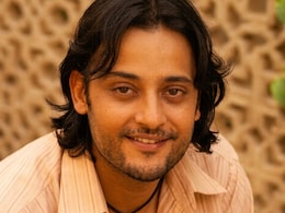 मनीषा कोइराला का 'अनवर' भाई, एक्ट्रेस ने बर्थडे पर शेयर की फोटो, 'मौला मेरे मौला' एक्टर 19 साल बाद दिखते हैं ऐसे