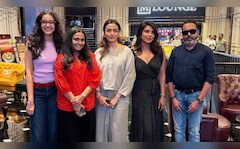 Priyanka Steps Out With Mahesh Babu's Wife Namrata Shirodkar, Daughter Sitara