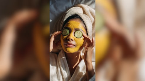 पहले खाओ फिर लगाओ! महंगे ब्यूटी प्रोडक्ट नहीं, सिर्फ 10 मिनट में घर पर बनाएं मैंगो फेस पैक