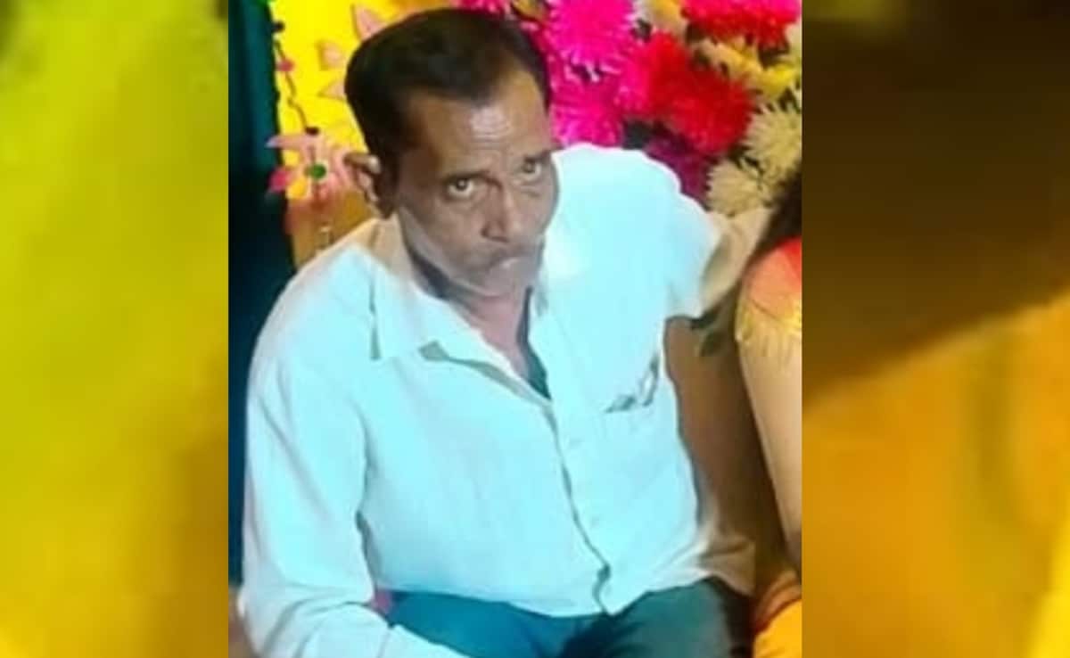 'लेखपाल के कारण जान दे रहा हूं', शर्ट पर यह लिखकर मरा किसान,  भतीजा बोला- पागल कहकर भगाया था