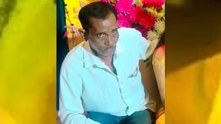 'लेखपाल के कारण जान दे रहा हूं', शर्ट पर यह लिखकर मरा किसान,  भतीजा बोला- पागल कहकर भगाया था
