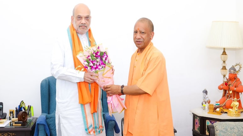 गृह मंत्री शाह से मिले CM योगी: क्या मंत्र&zwj;ियों में विभागों के बंटवारे में दिखेगा यूपी चुनाव 2027 का स&zwj;ियासी समीकरण?