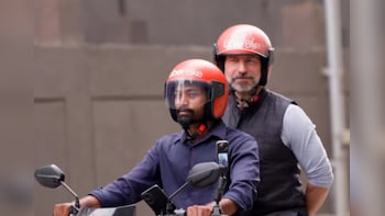 Watch: Uber CEO Dara Khosrowshahi Take Bike Ride In India For Rs 25