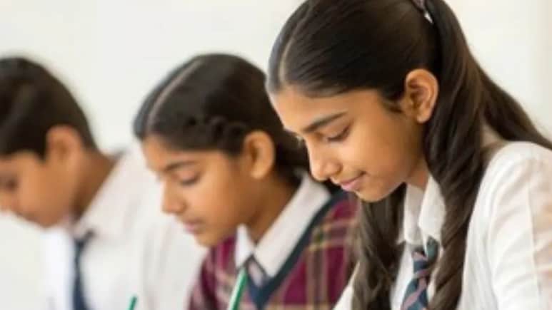 HPBOSE 12th Result 2026: हिमाचल बोर्ड 12वीं परीक्षा में अंशित कुमार ने किया टॉप, देख लीजिए टॉपर्स की लिस्ट