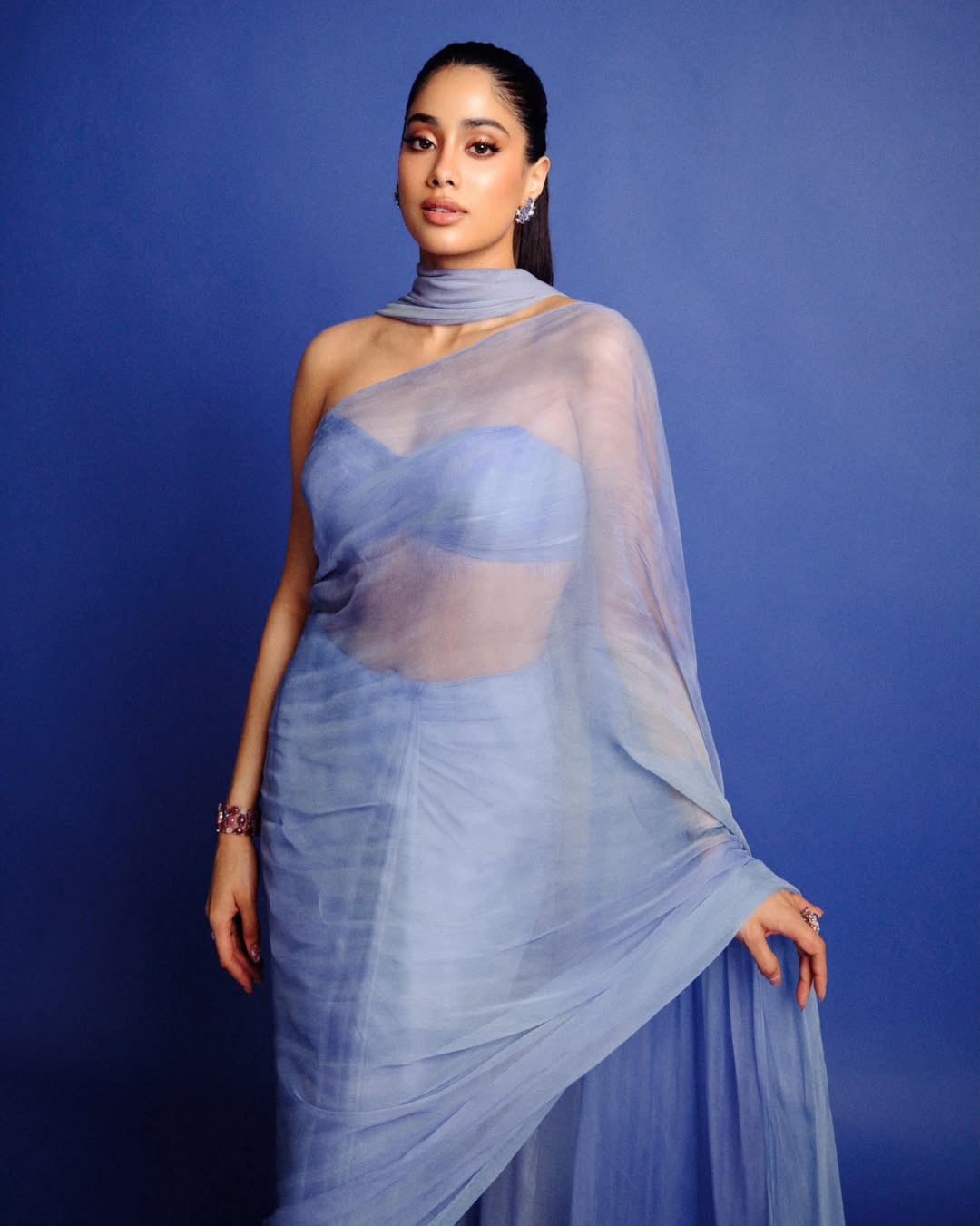 "It's Easy To Blame The Actress": Janhvi's Makeup Artist Reacts To Peddi Row
