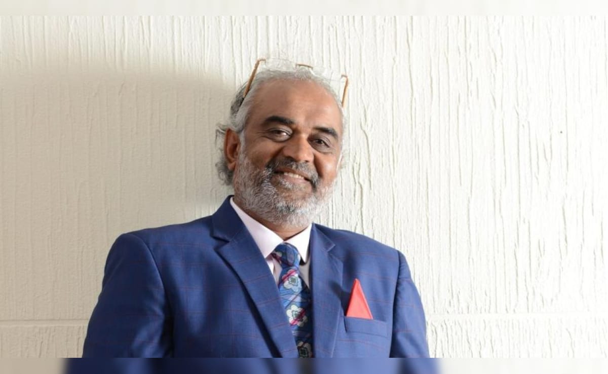 ₹179 की मजदूरी से अरबों के डायमंड साम्राज्य तक, सावजी ढोलकिया की वो कहानी जो कर देगी हैरान
