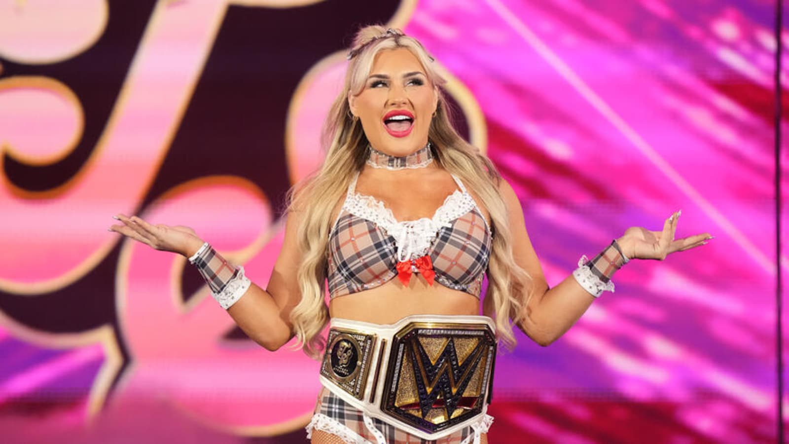 Tiffany Stratton Stuns Fans With New Photos As WWE Superstar Shady Elnahas Drops Bold Reaction