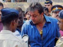 संजय दत्त का जेल के दिनों का वीडियो वायरल, स्टाइल के नाम पर होती थी सफेद टोपी और माथे पर तिलक, करते थे ये काम